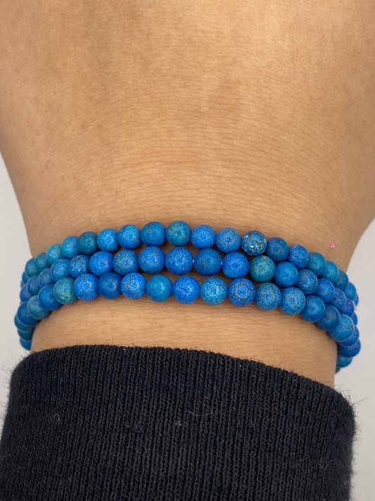 Blue glass bead stretchy bracelet