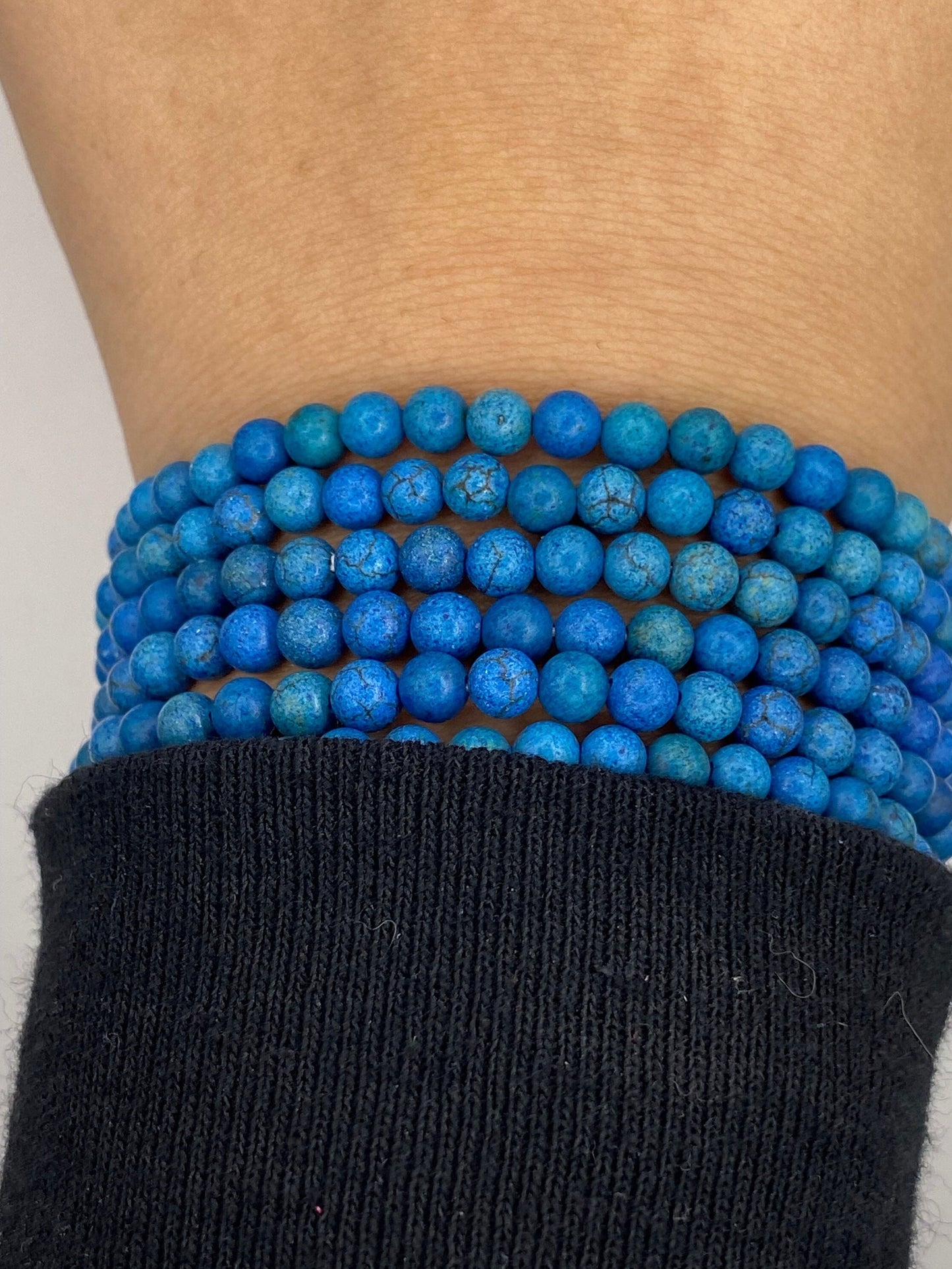 Blue glass bead stretchy bracelet